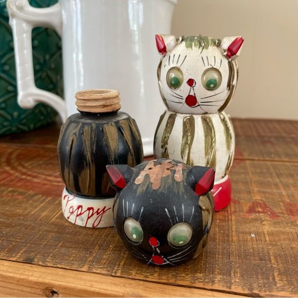 Vintage Napco Kitschy Kitty Salt & Pepper Shakers🐈‍⬛❤️ - Picture 14 of 14